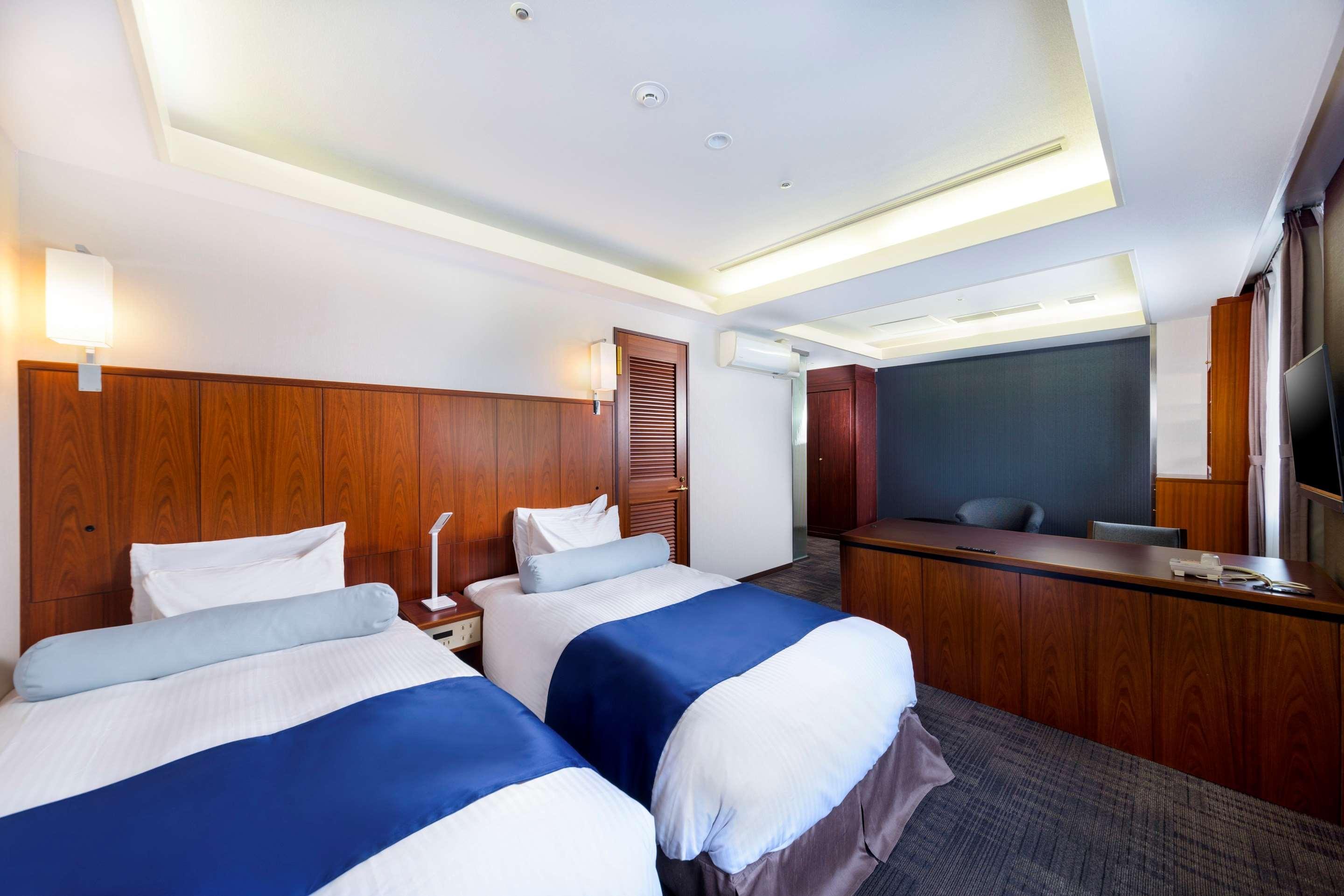 Surestay Plus Hotel By Best Western Shin-Osaka Exterior foto