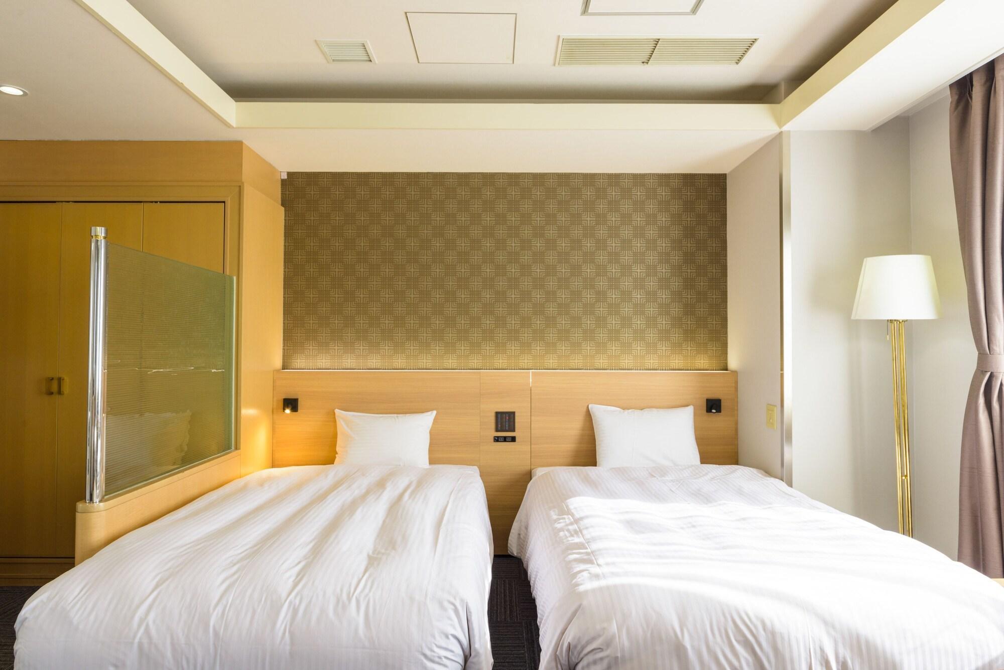 Surestay Plus Hotel By Best Western Shin-Osaka Exterior foto