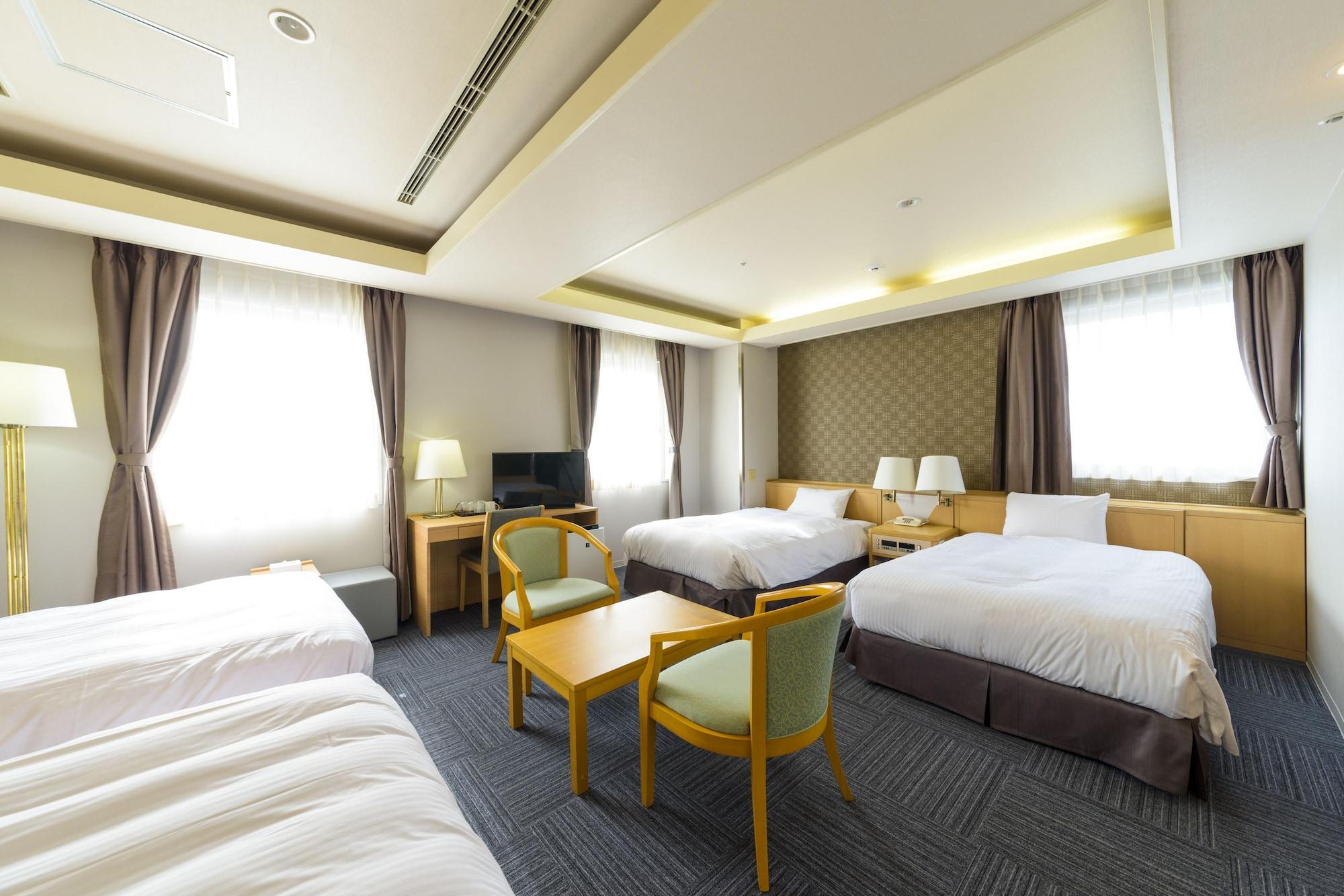 Surestay Plus Hotel By Best Western Shin-Osaka Exterior foto