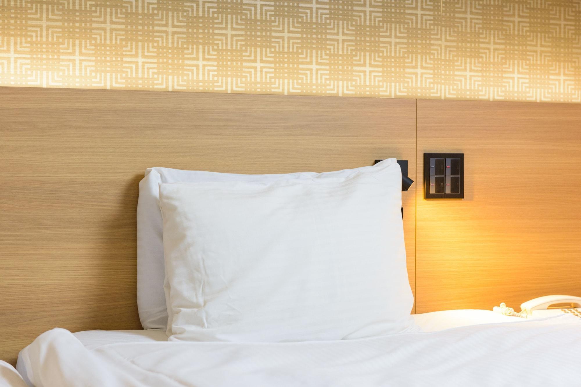 Surestay Plus Hotel By Best Western Shin-Osaka Exterior foto