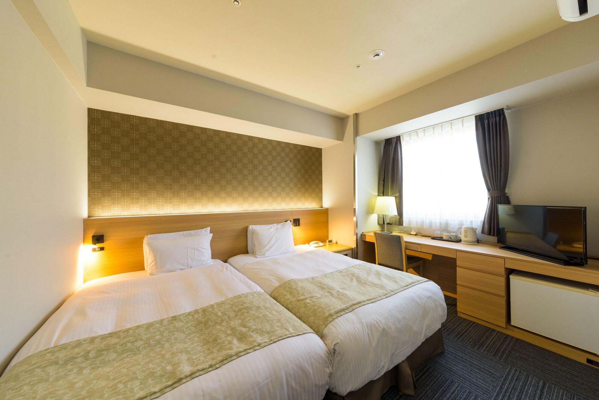 Surestay Plus Hotel By Best Western Shin-Osaka Exterior foto